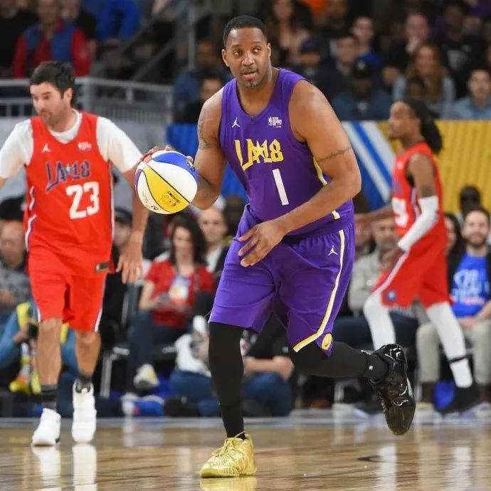 拳礼到位 拳礼到位